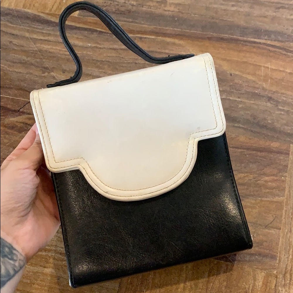 Vintage style purse